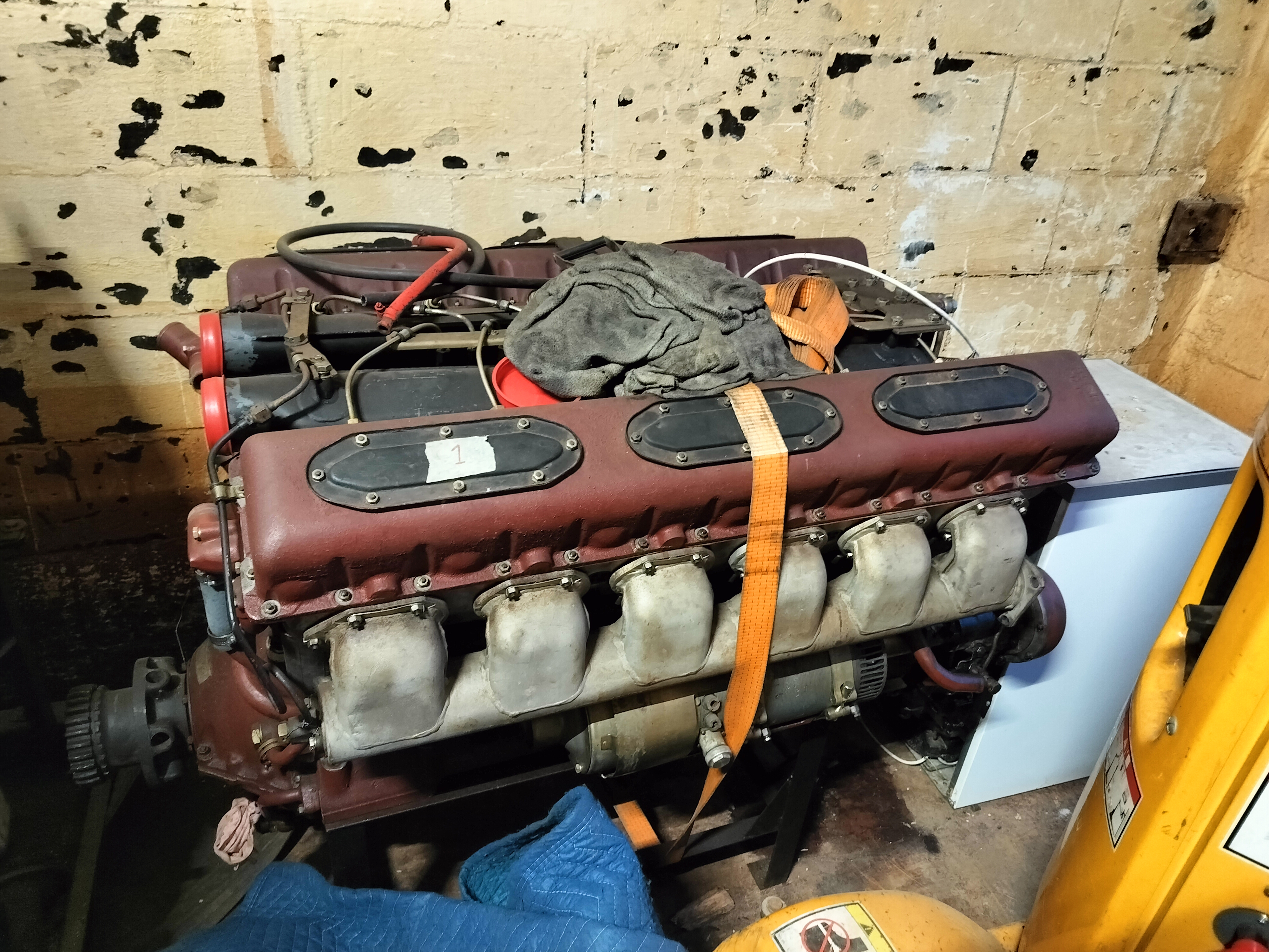 38.8 liter V12 diesel engine (per piece)